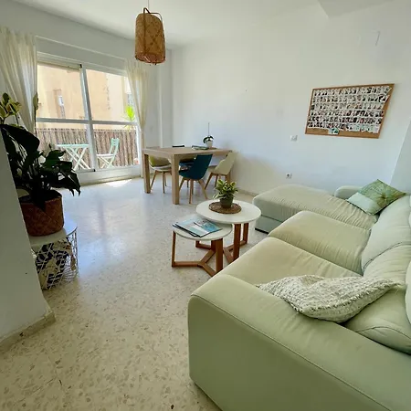 Guest house Akiteness House *